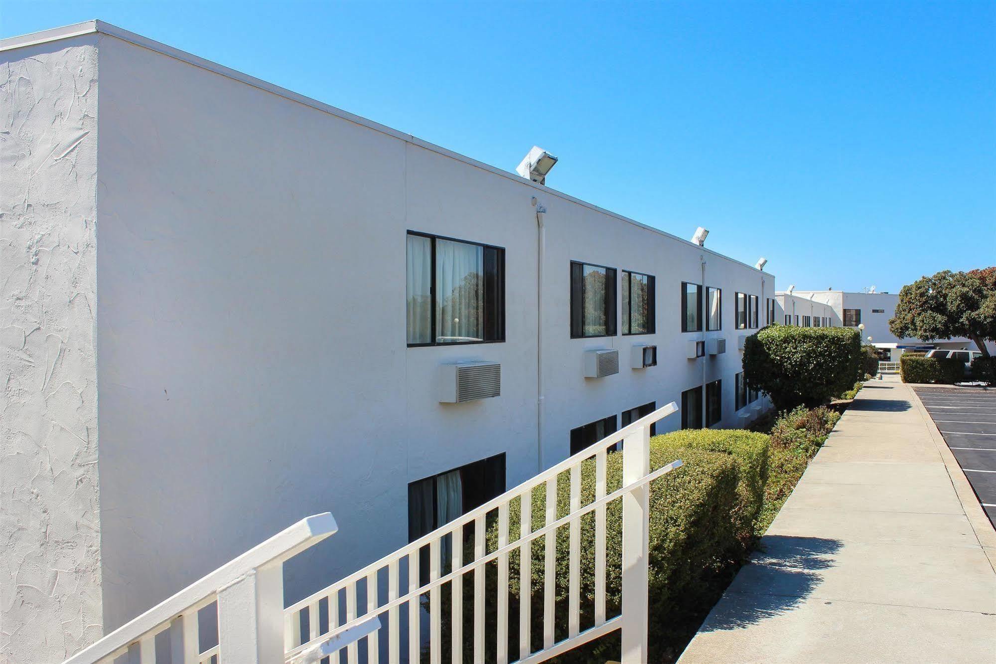 Motel 6 San Simeon, Ca - Hearst Castle Area Екстериор снимка