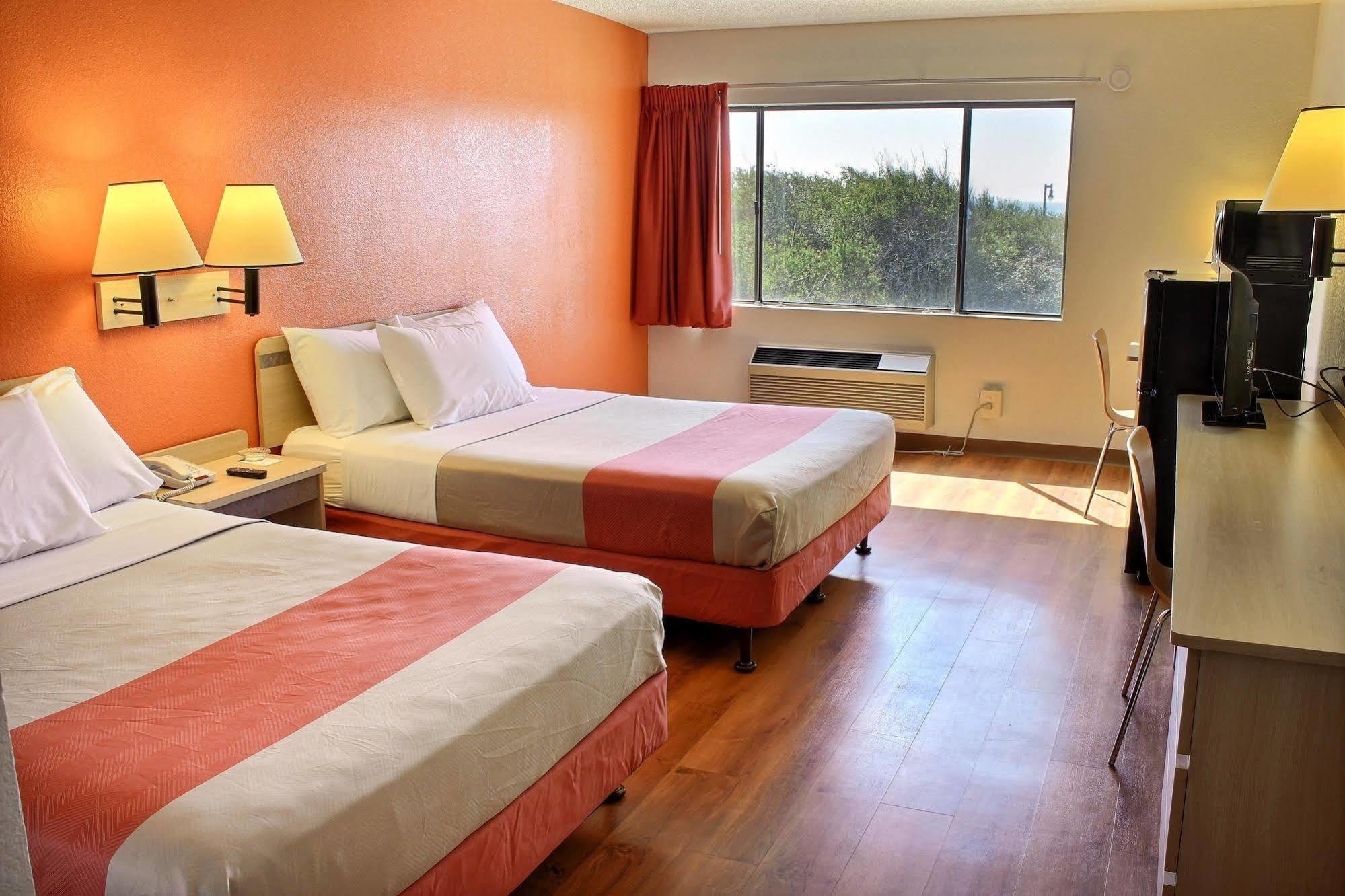 Motel 6 San Simeon, Ca - Hearst Castle Area Екстериор снимка